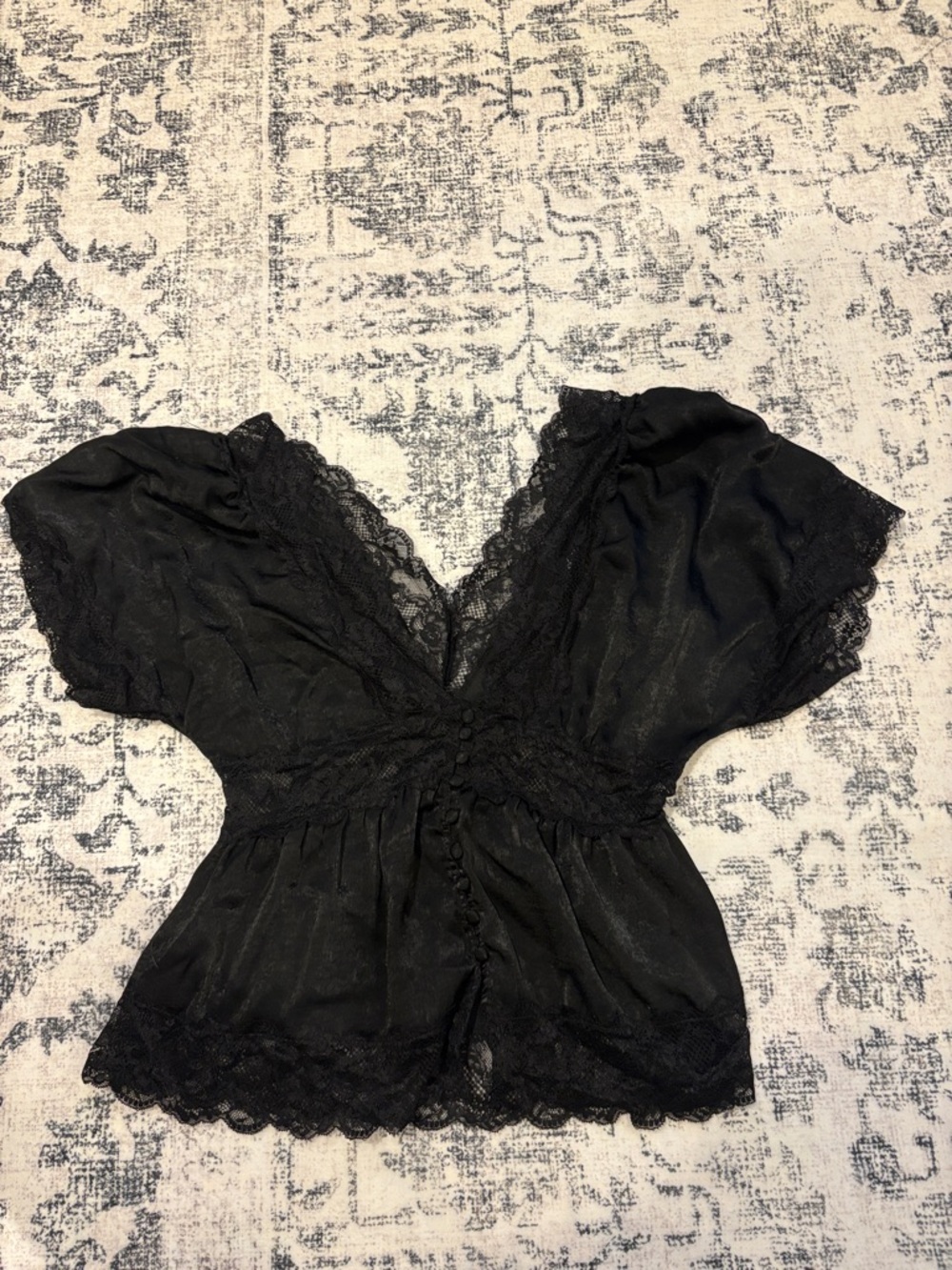 Buckle Daytrip XS Black Lace V-Neck Button Front Blouse